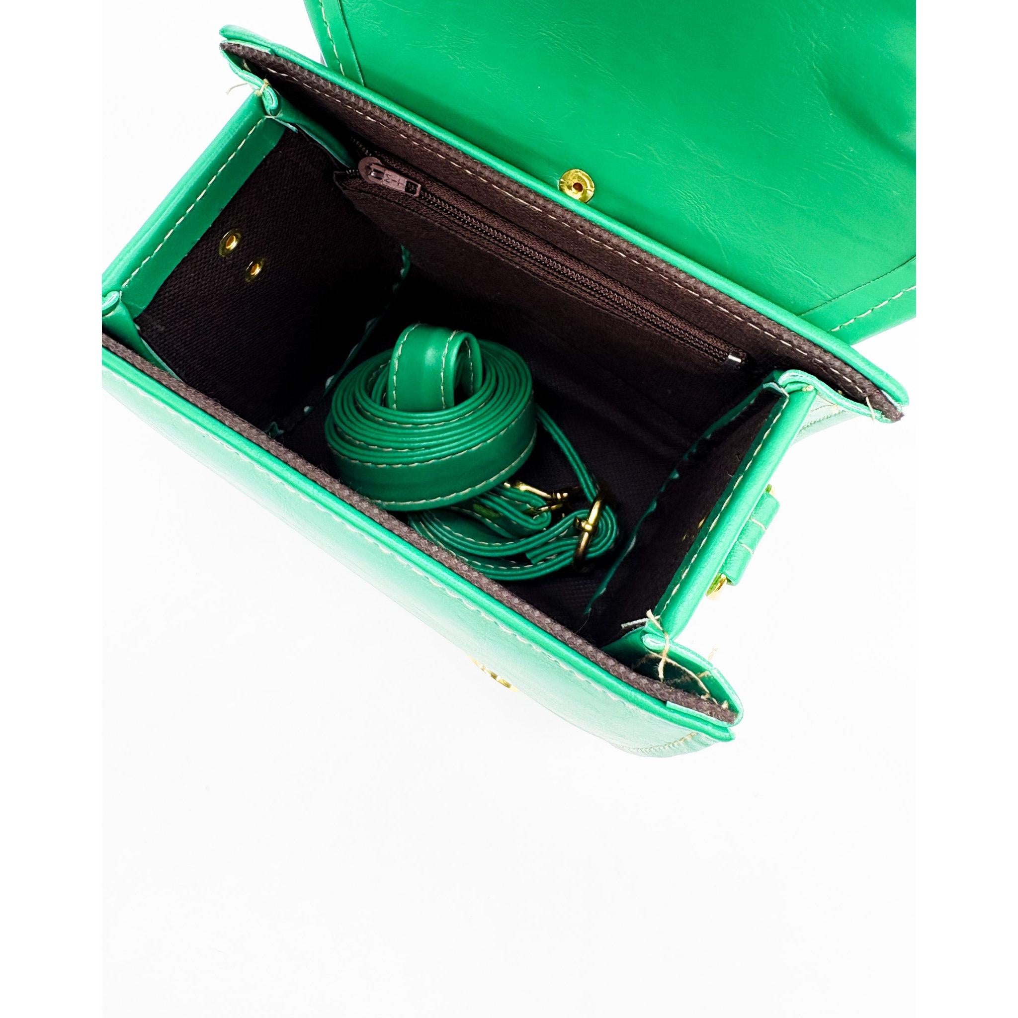 Alex Green – Dr Pachanga Clothing & Handbags
